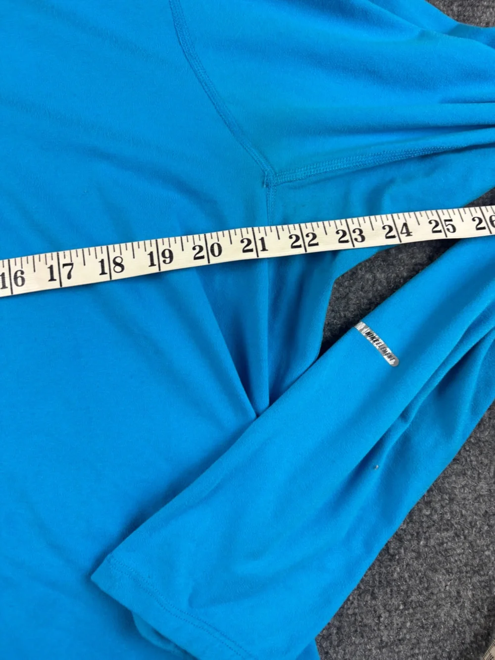 NIKE Women’s Dri-Fit Blue 1/4 Zip Nike Element Athletic Shirt size: Large